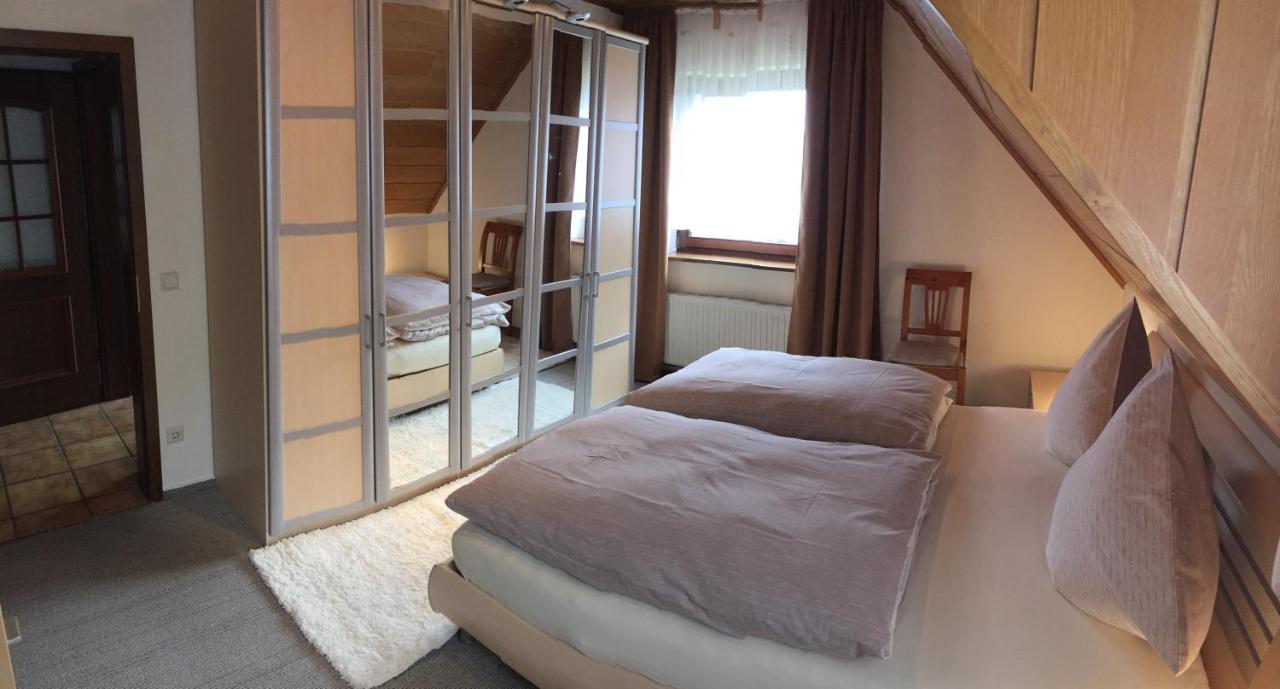 Ferienwohnung Unter Dem Schild Oberfell Dış mekan fotoğraf